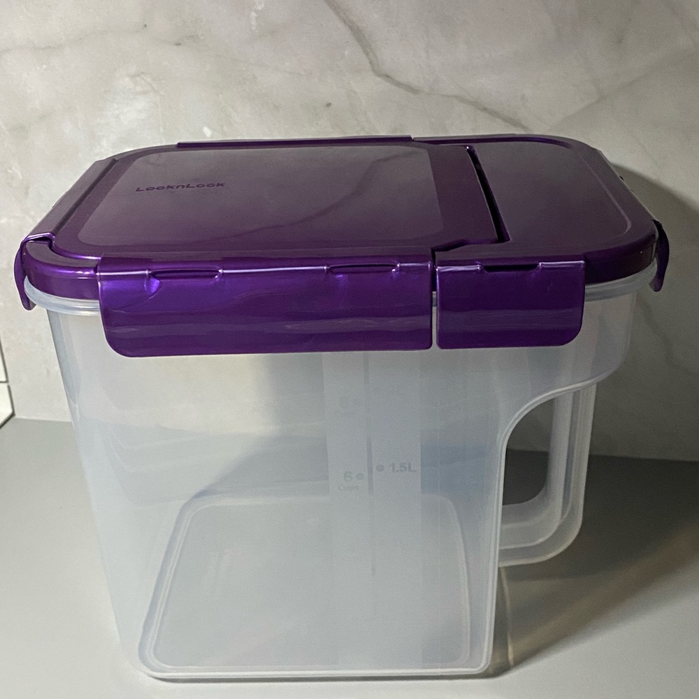 LocknLock Food Storage Container